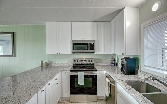 Island 109 3 Bedroom Condo