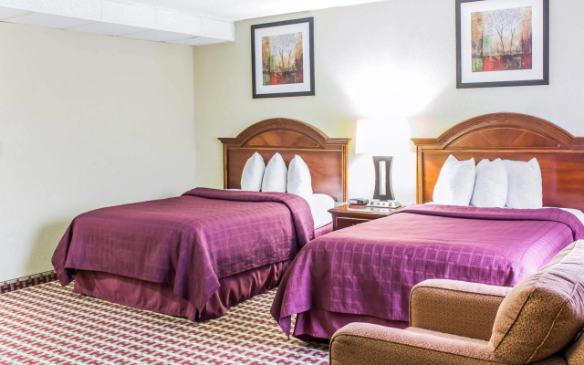 Rodeway Inn & Suites
