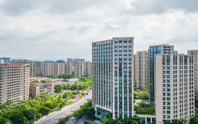 Hangzhou Junshang Yunyi Hotel (Chihua Street Subway Station)