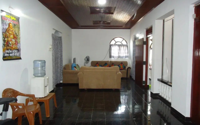 Queen Bee Guest House