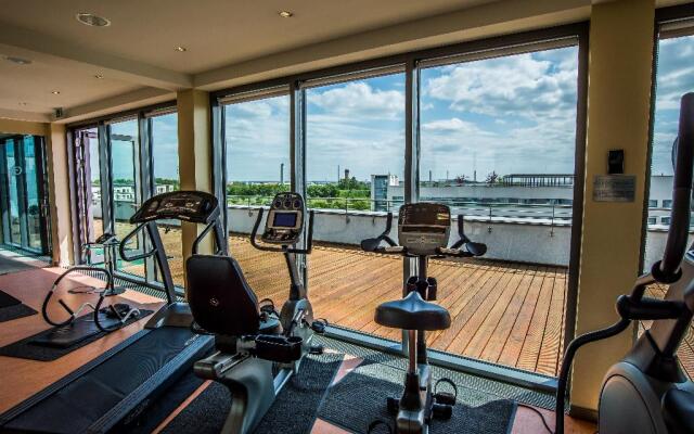 Holiday Inn Berlin Airport - Conference Centre by IHG