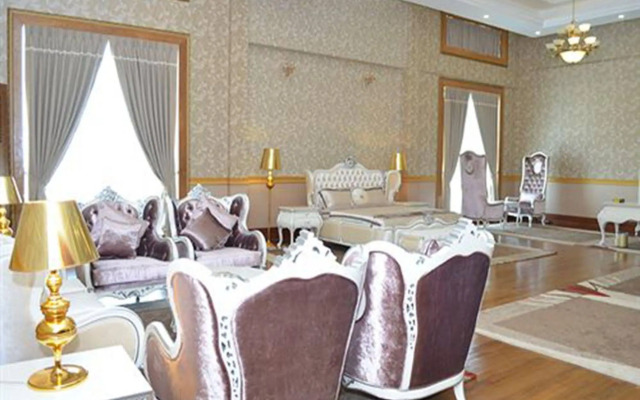 Royal President Hotel
