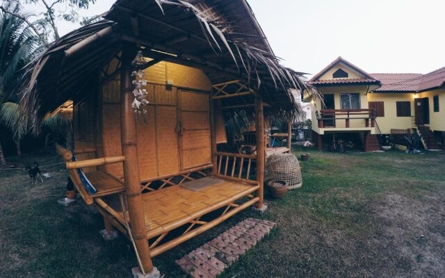 the banana cabins