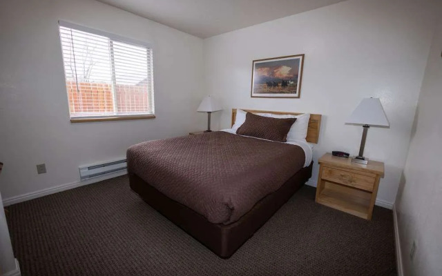 Austin's Chuckwagon Lodge