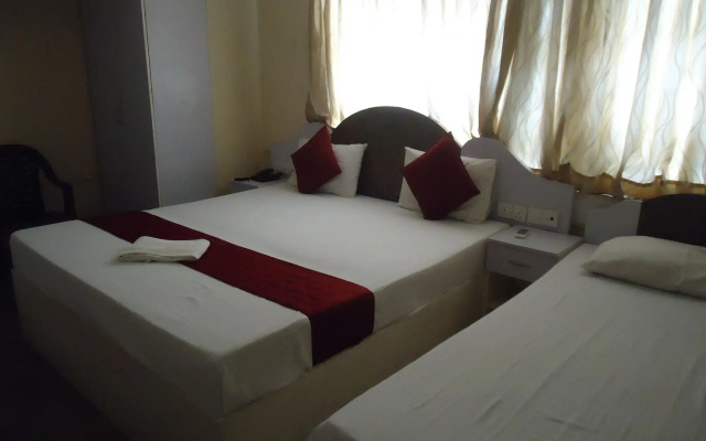 Flower Seven Hotel