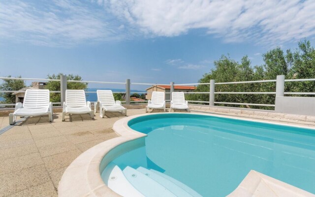 Amazing Home in Makarska With 9 Bedrooms, Wifi and Outdoor Swimming Pool