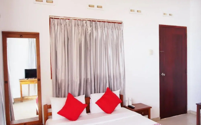 OYO 246 Roy Villa Beach Hotel