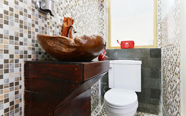 ZEN Rooms Cibogo Pasteur