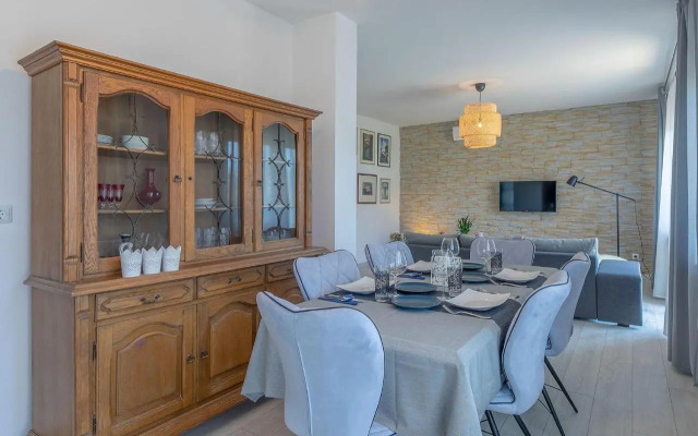 Premium 100m2 sea view apartment