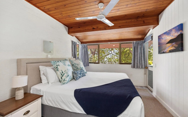 Tea Trees Apartment 6, Little Cove