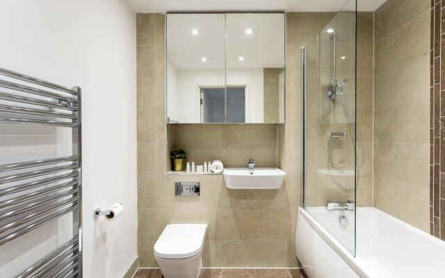 Stunning Brentford Penthouse
