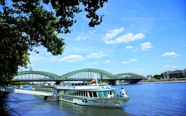 Crossgates Hotelship 3 Star Hafen Neuss