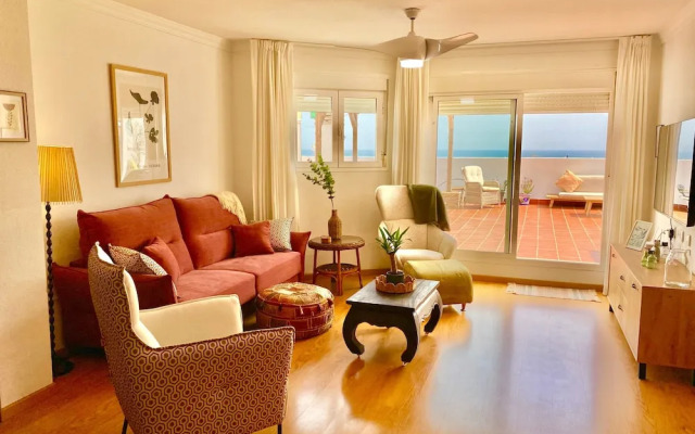 3bed Penthouse With Large Terrace & Sea View