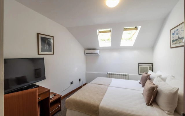 Garni Hotel Le Petit Piaf