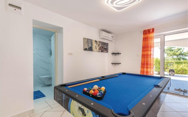 Amazing Home in Klimno With Wifi and 5 Bedrooms