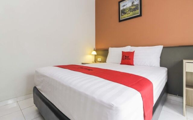 RedDoorz Syariah Plus @ Jatibening