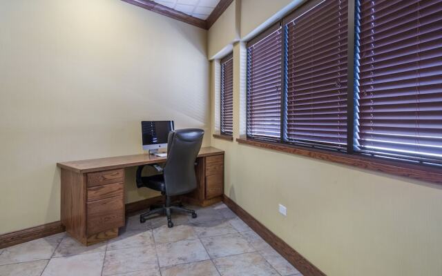 Badlands Inn & Suites