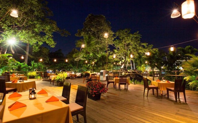 Lynnaya Urban River Resort