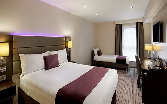 Premier Inn Stockport Central