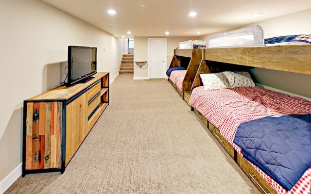 Creekside Gem #E-2 - 4 Br Townhouse