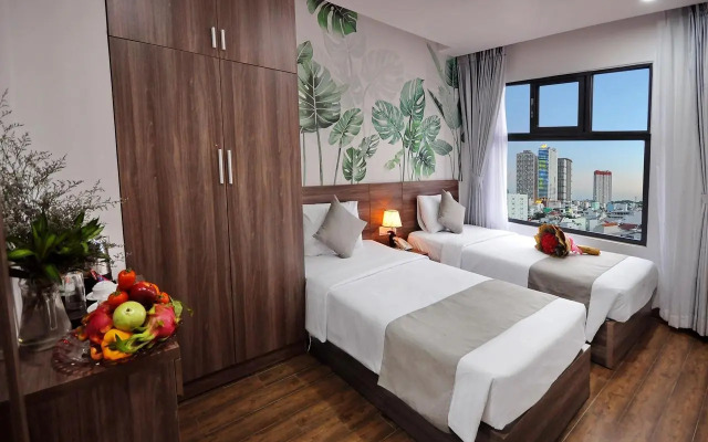 Mega Light Hotel