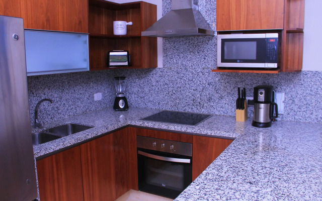 Terrazas 110 Apartment near 5th ave & beach by select