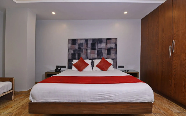 Staybook Hotel Nitya Maharani