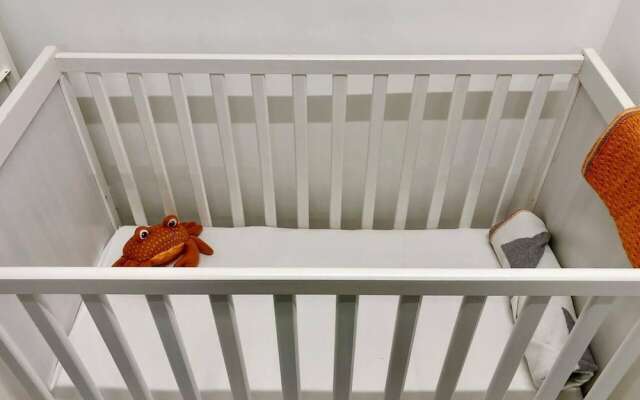 Design Family Apartment in Leiden Center 6p & Baby