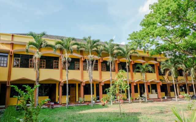 OYO 1342 Uniga Malang Family Residence