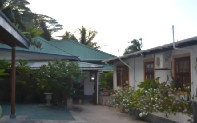 South Point Chalets