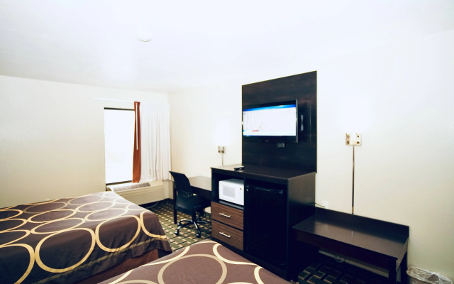Super 8 by Wyndham Crossville TN