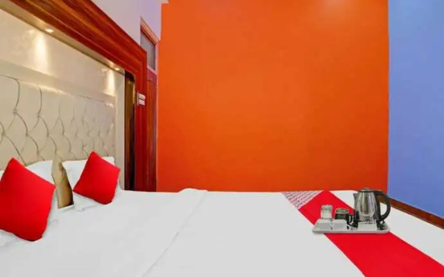 Goroomgo JSB Palace Varanasi