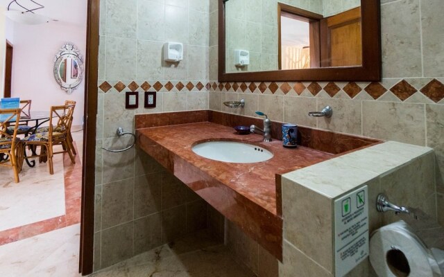 Paseo Del Sol Reef 305 3 Bedroom Condo by RedAwning