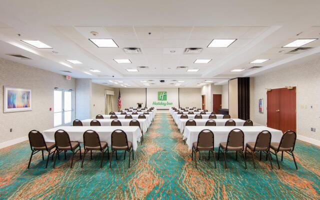 Holiday Inn & Suites Lake City by IHG