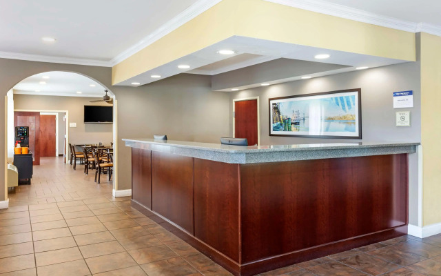 Spark by Hilton Wilmington Carolina Beach Rd