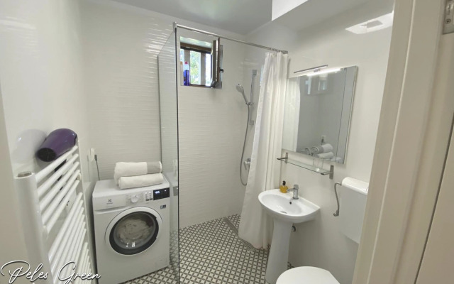 Peles Green Apartment