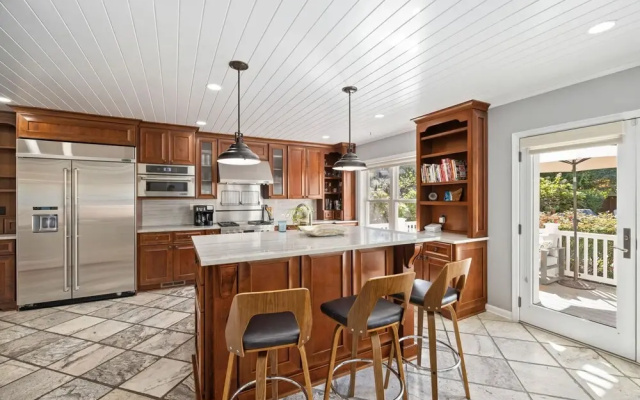 Clarendon Prestige 5-br Luxury Homestay