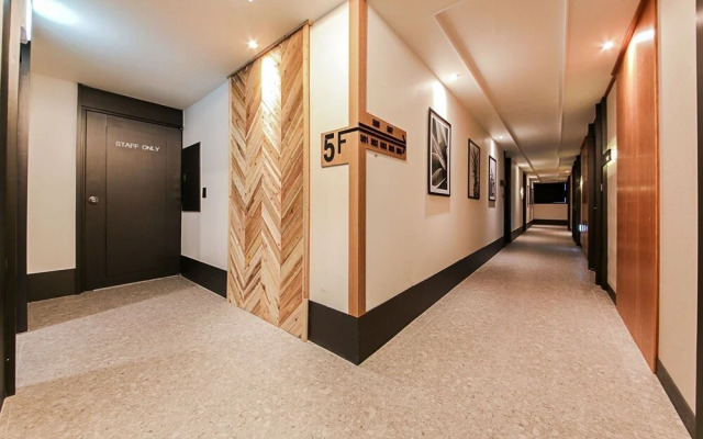 Gray 191 Hotel