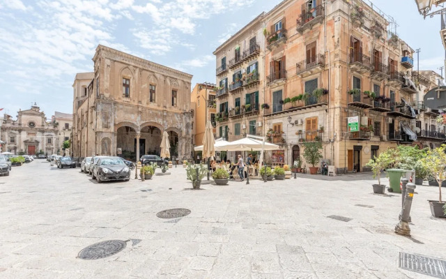 Metam Apartment in the City Center