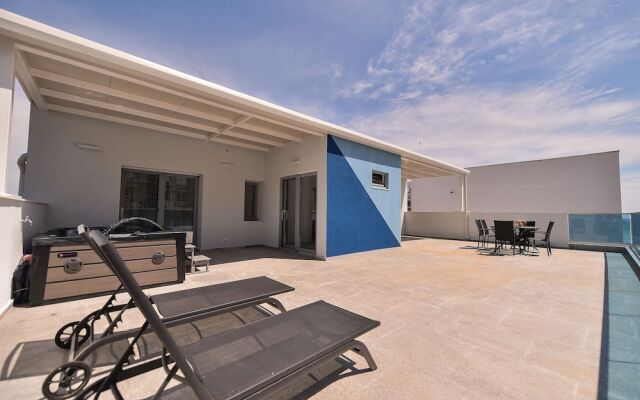 Wave 3 Promenada Apartments