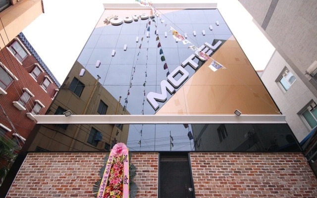 Busan Jangjeon-dong Oops