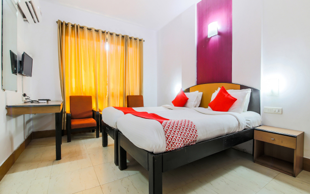 OYO 10765 Hotel Tanish