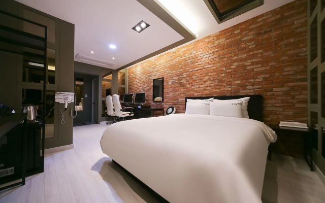 Yeongcheon D-day Hotel