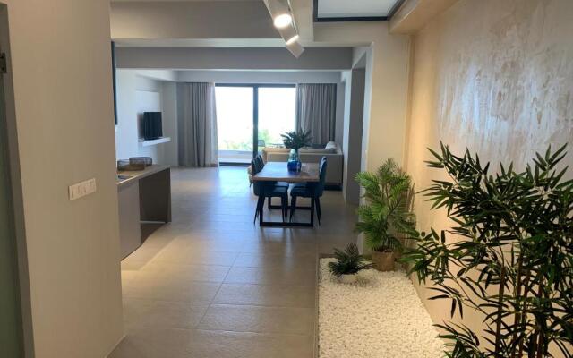 Central Urban Luxury Sea View Apt Since 2009