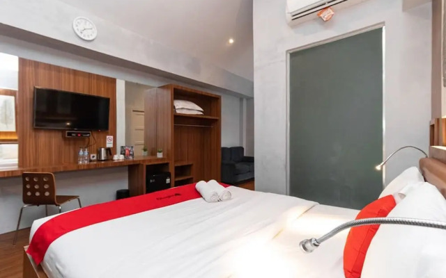 De Natio Guest House Jalan Gaharu by RedDoorz