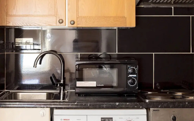 Cosy Studio in Earls Court Flat 17