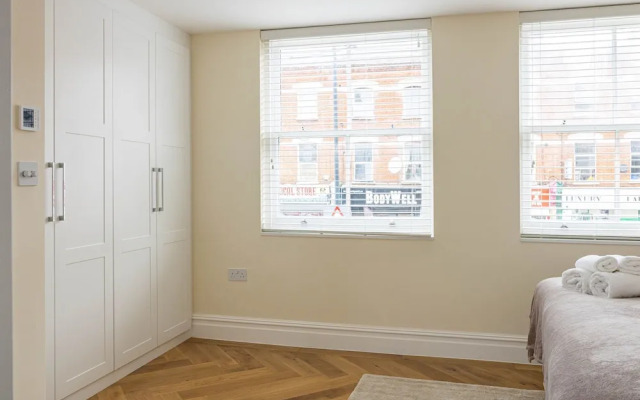 3-bdr Stunning LUX Villa Parking Central London