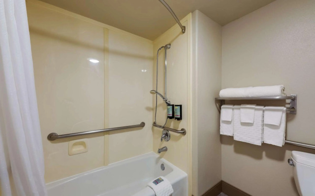 Best Western Inn & Suites Lemoore