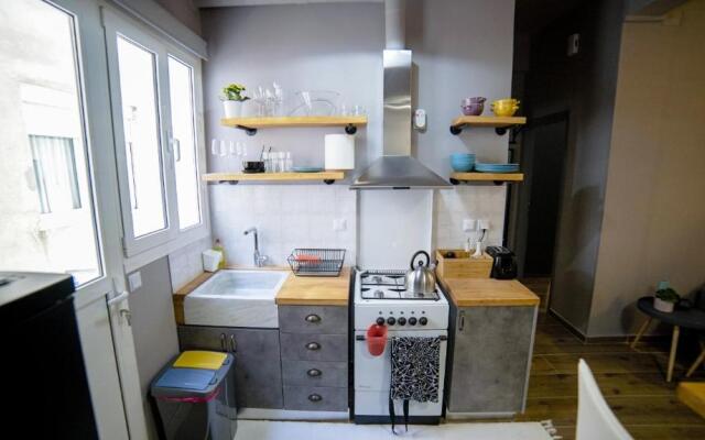 D16 Athens Apartment - 5' mins to Petralona Metro