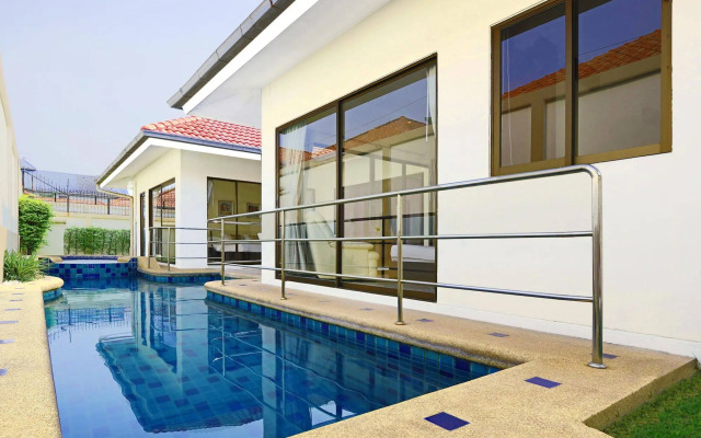 Avoca Pool Villas
